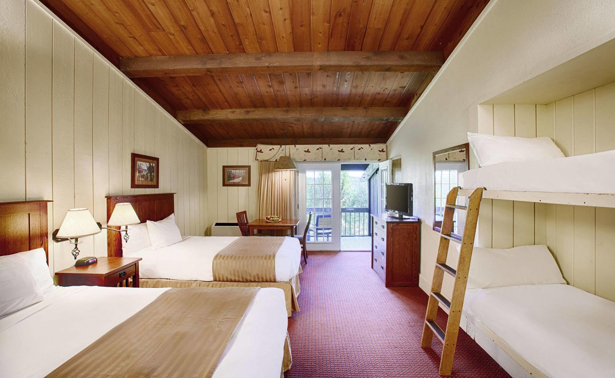 Salt Fork State Park Lodge And Conference Center Cambridge Exterior photo