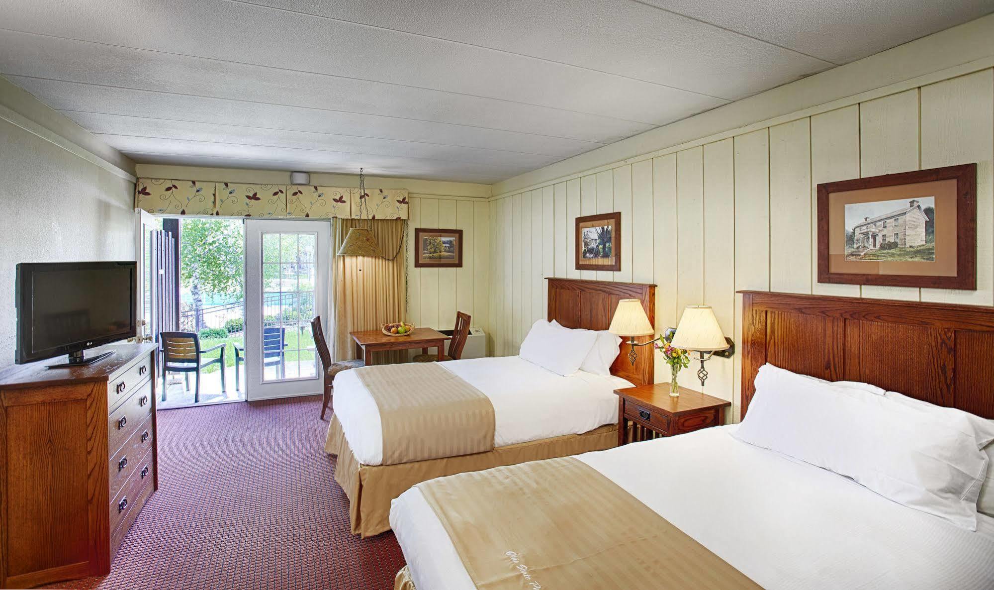 Salt Fork State Park Lodge And Conference Center Cambridge Exterior photo